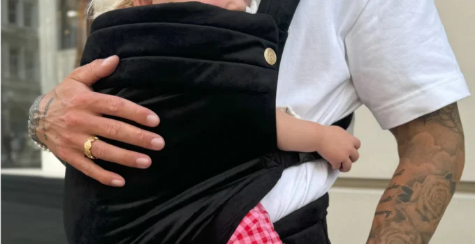 How Often Should You Take Your Baby Out of a Carrier? Tips for Healthy Babywearing